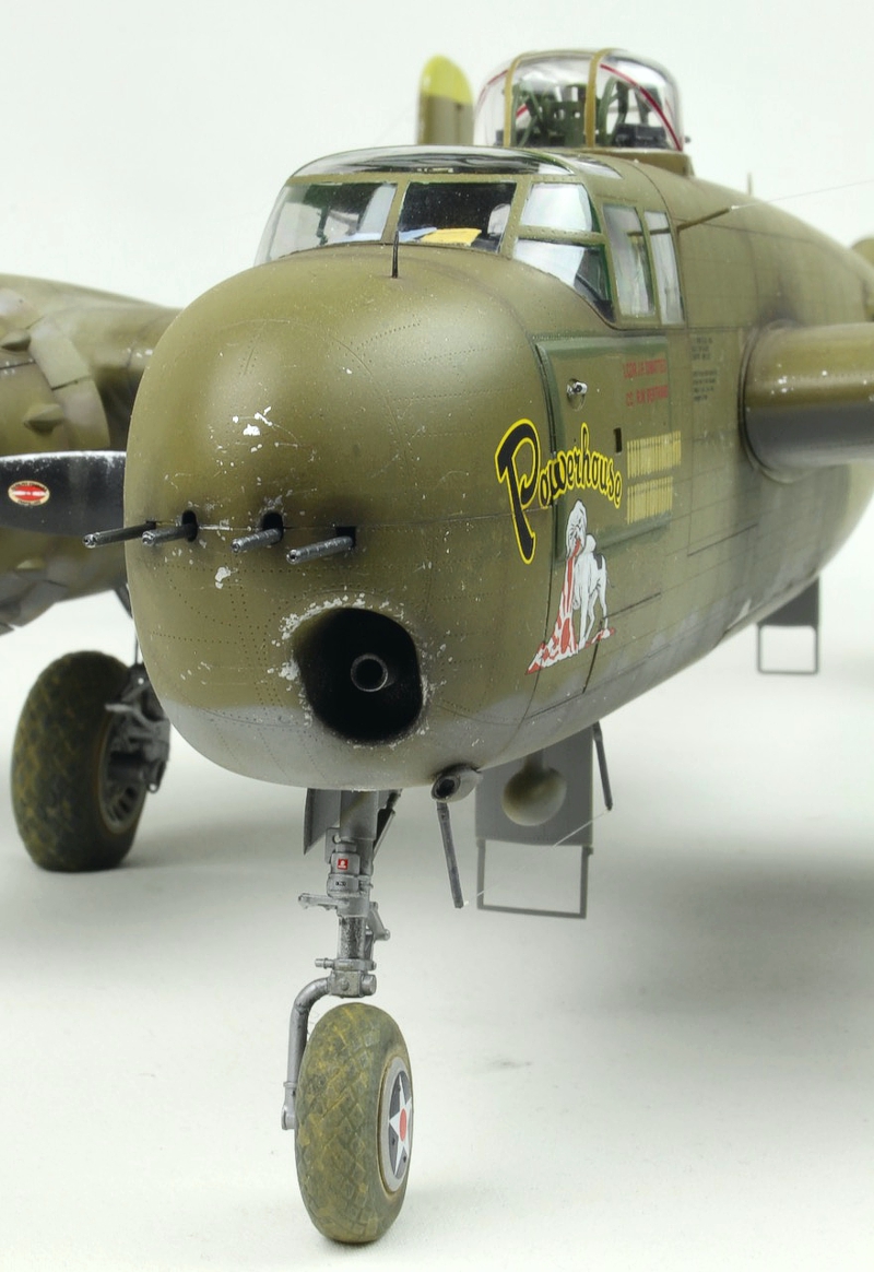 HK Models 1/32 B-25H Mitchell