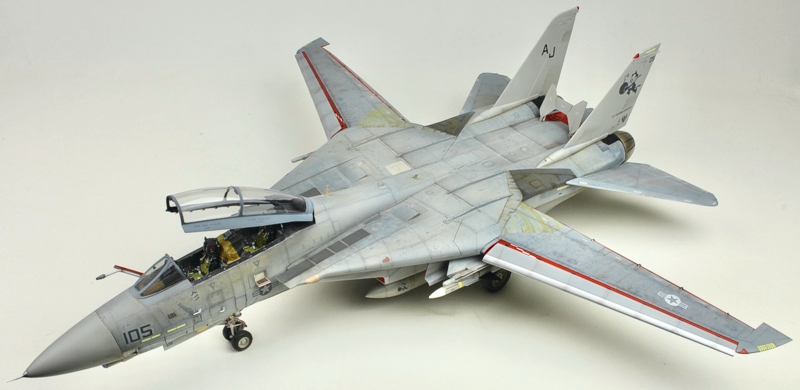 Tamiya Grumman F-14A Tomcat - 1:48 Scale % - Detail and Scale tail